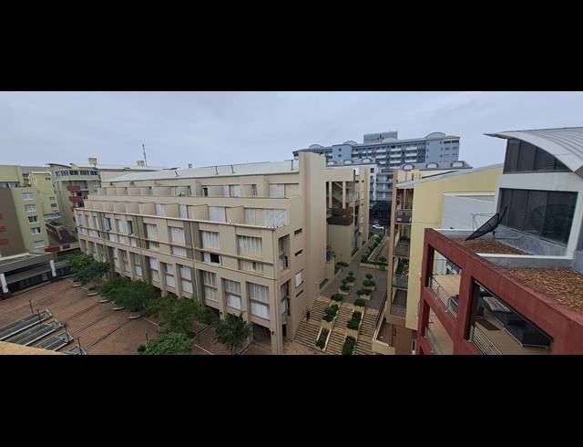 4 BEDROOM PENTHOUSE FOR SALE IN NEW TOWN CENTRE